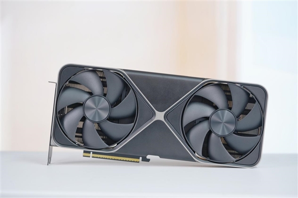 河内1.5分彩:一如既往的精美!NVIDIA RTX 5080显卡图赏