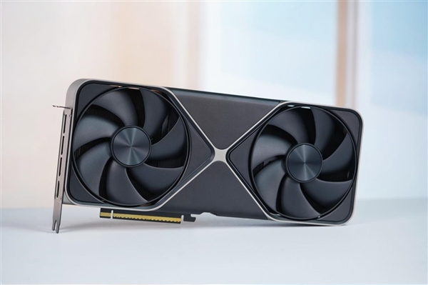 河内1.5分彩:一如既往的精美!NVIDIA RTX 5080显卡图赏