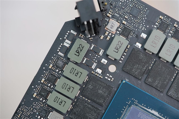 河内1.5分彩:一如既往的精美!NVIDIA RTX 5080显卡图赏